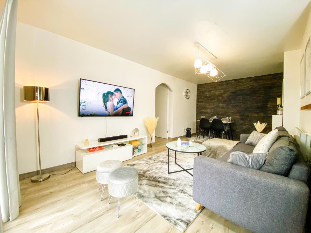 Апартаменты The Grey House - Parking - Piscine - Rer A 6 Min Бюсси-Сен-Жорж Экстерьер фото
